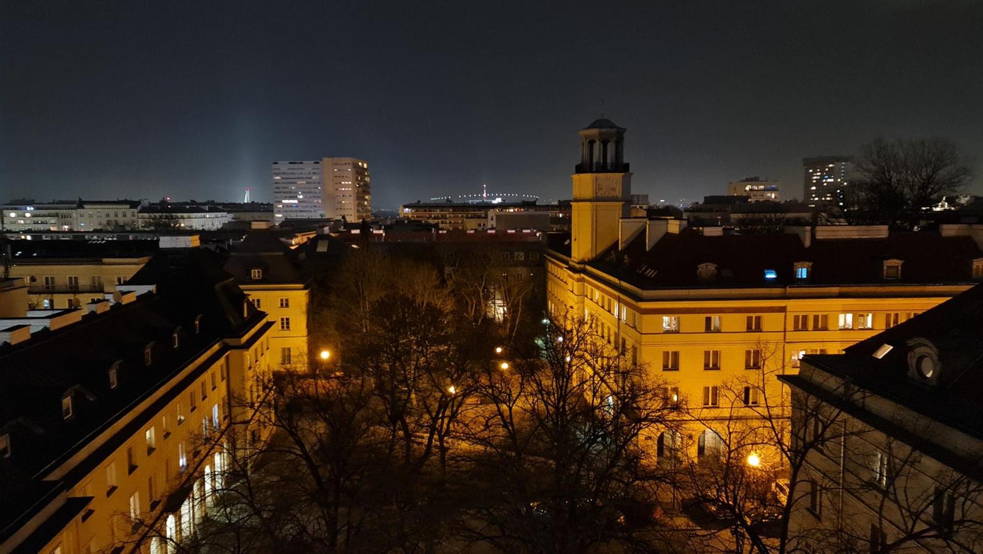 Apartament Wschodni Z Balkonem 4 Osoby Warschau Exterior foto